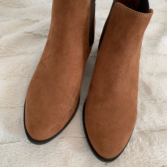 Expression Tan Ankle Boots - Picture 2 of 5